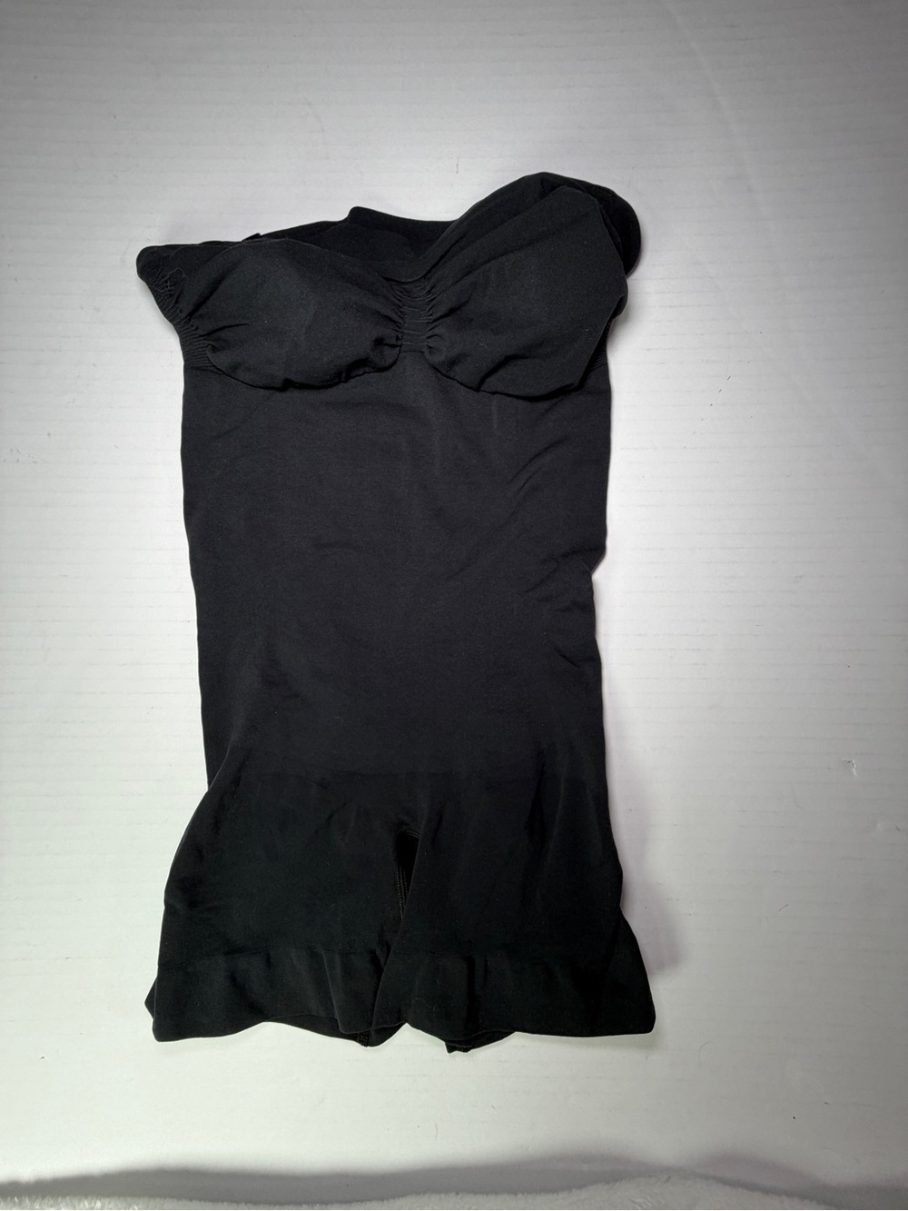 NWOT SKIMS Black Strapless Shaping Slip with Built-In Bust